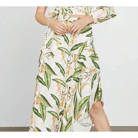 BCBGMaxAzria - L - Tropical Bird Of Paradise Asymmetric Skirt Green & Cream $198 - Picture 1 of 8